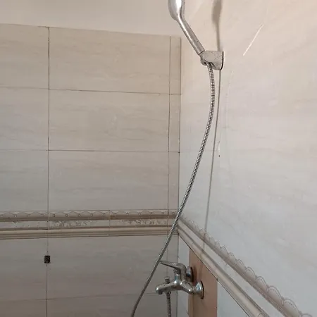 Fully Furnished Ensuite Rooms Behind Nyali City Mall Mombasa Exterior photo